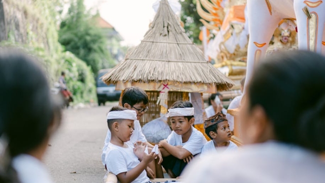 Spotlight on Local Artisans Interviews and Stories